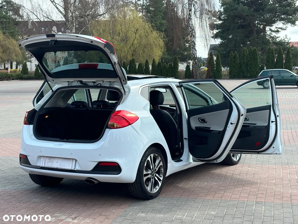 Kia Ceed 1.6 GDI DCT Platinum Edition - 13