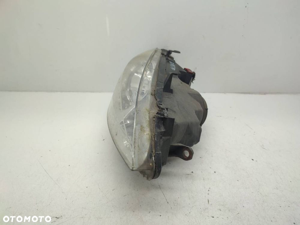 LAMPA PRZÓD PRZEDNIA PRAWA PEUGEOT 307 SW KOMBI EU - 2