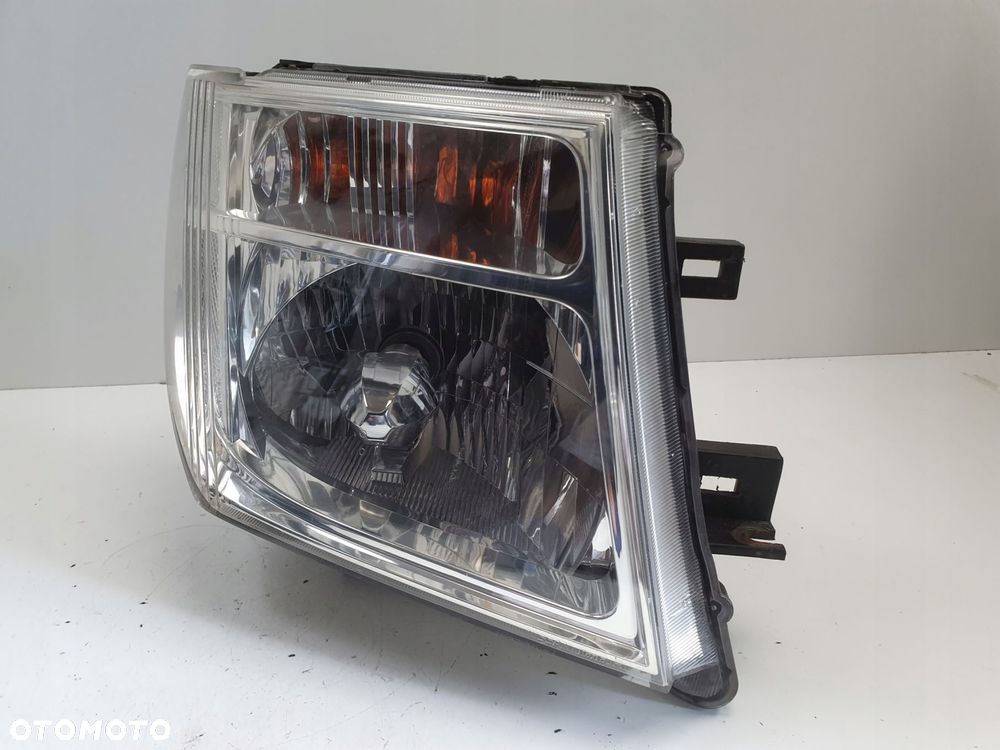 LAMPA PRAWA Nissan Pathfinder R51 Navara D40 III PRZEDNIA PRAWY PRZÓD xenon - 4