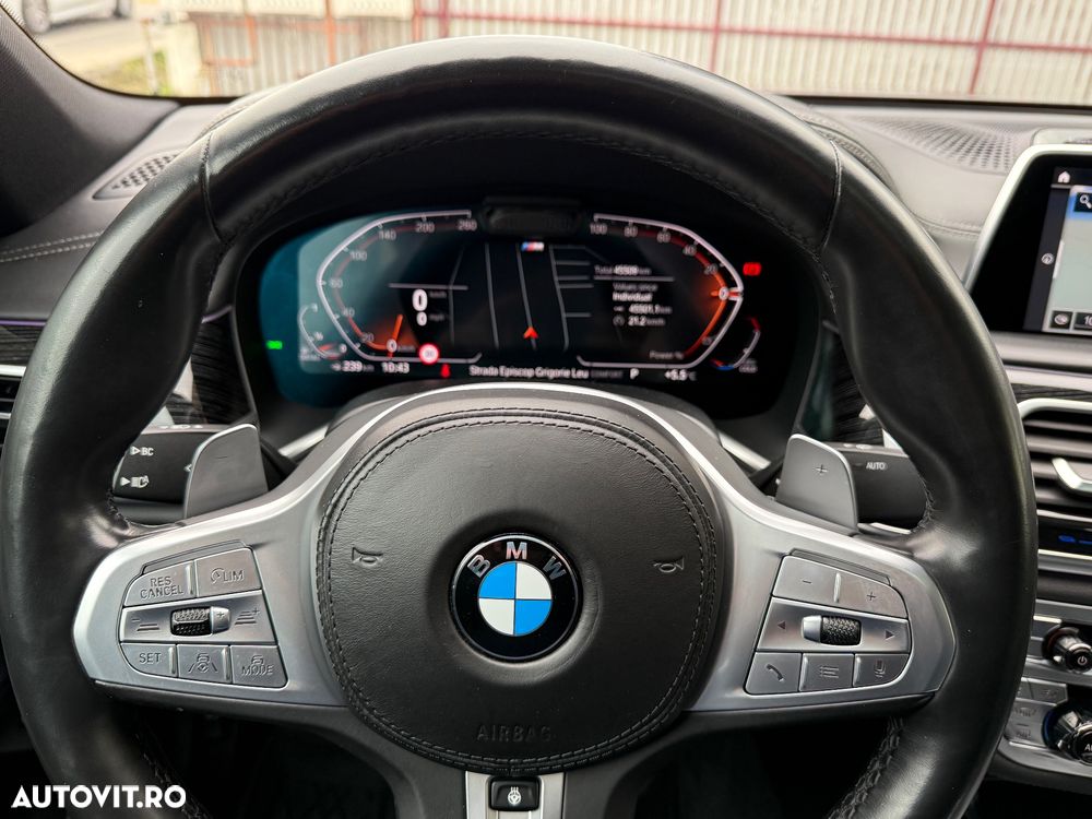 BMW Seria 7 730d xDrive MHEV - 9