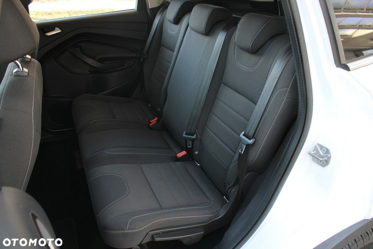 Ford Kuga 1.5 EcoBoost 2x4 Titanium - 13