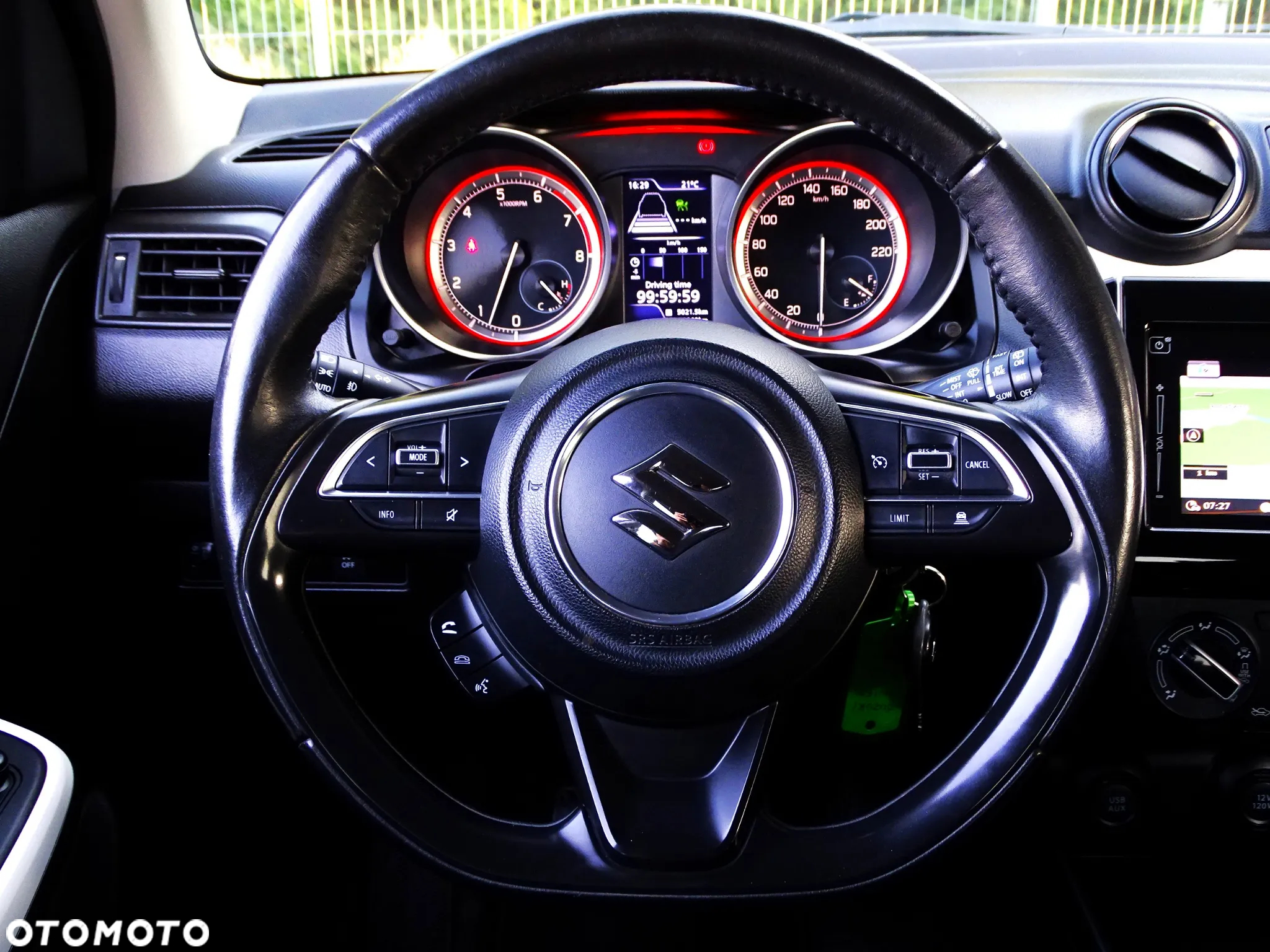 Suzuki Swift 1.2 Premium Plus - 28