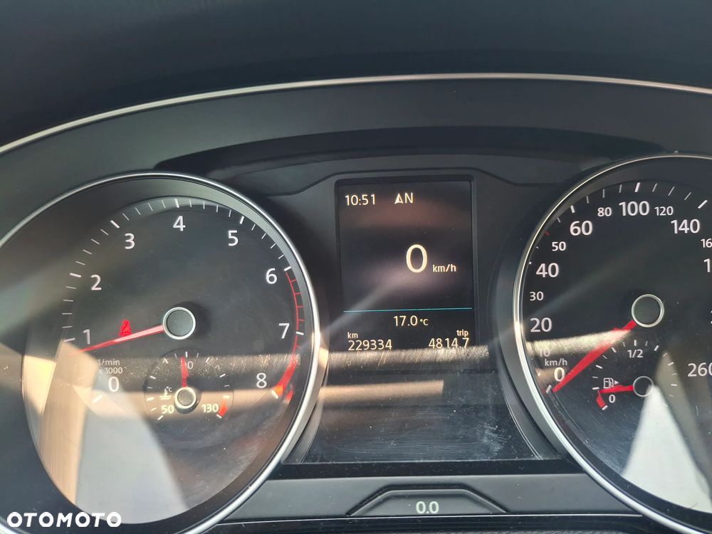 Volkswagen Passat 1.8 TSI BMT Comfortline - 13
