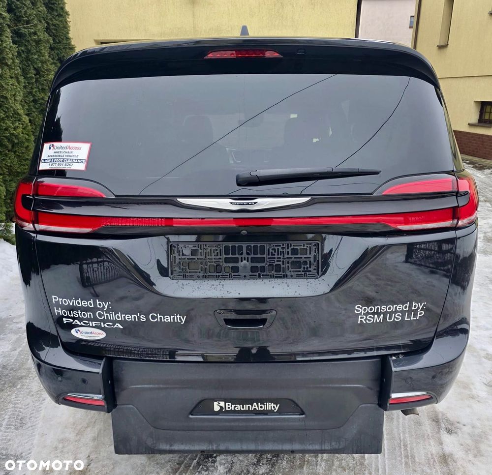 Chrysler Pacifica - 6