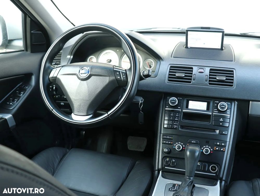 Volvo XC 90 D5 AWD Executive - 11