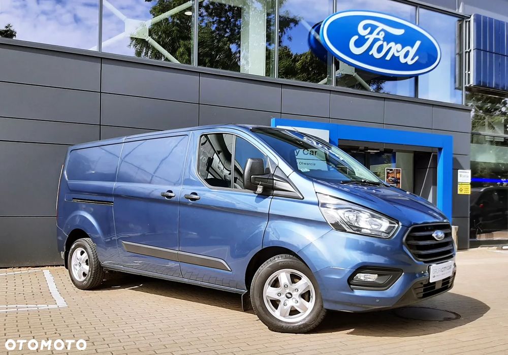 Ford CUSTOM - 4