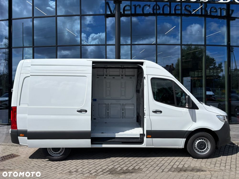 Mercedes-Benz Sprinter - 5