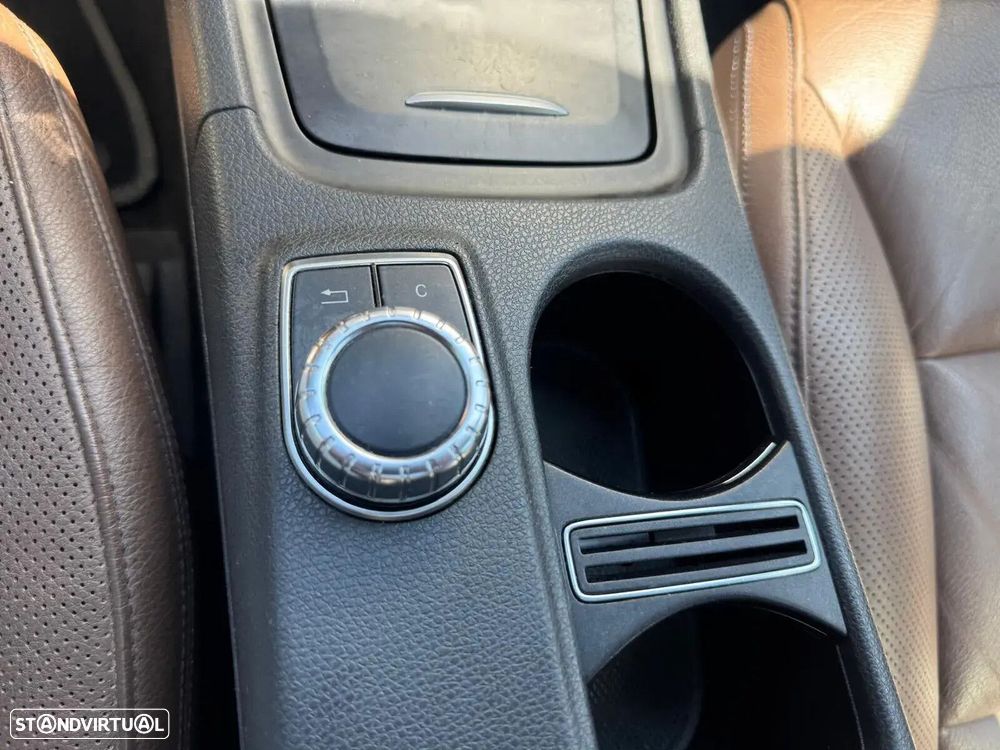 Mercedes-Benz A 220 - 30