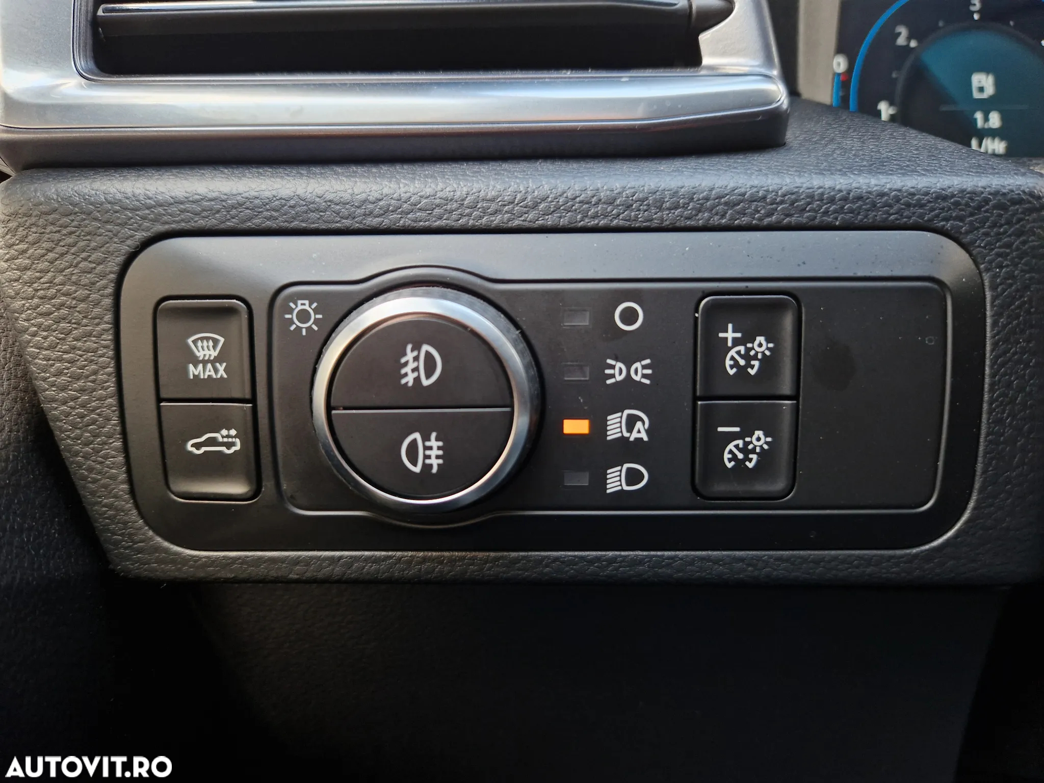 Volkswagen Amarok 3.0 TDI 241 CP 4M 10AT Aventura - 10
