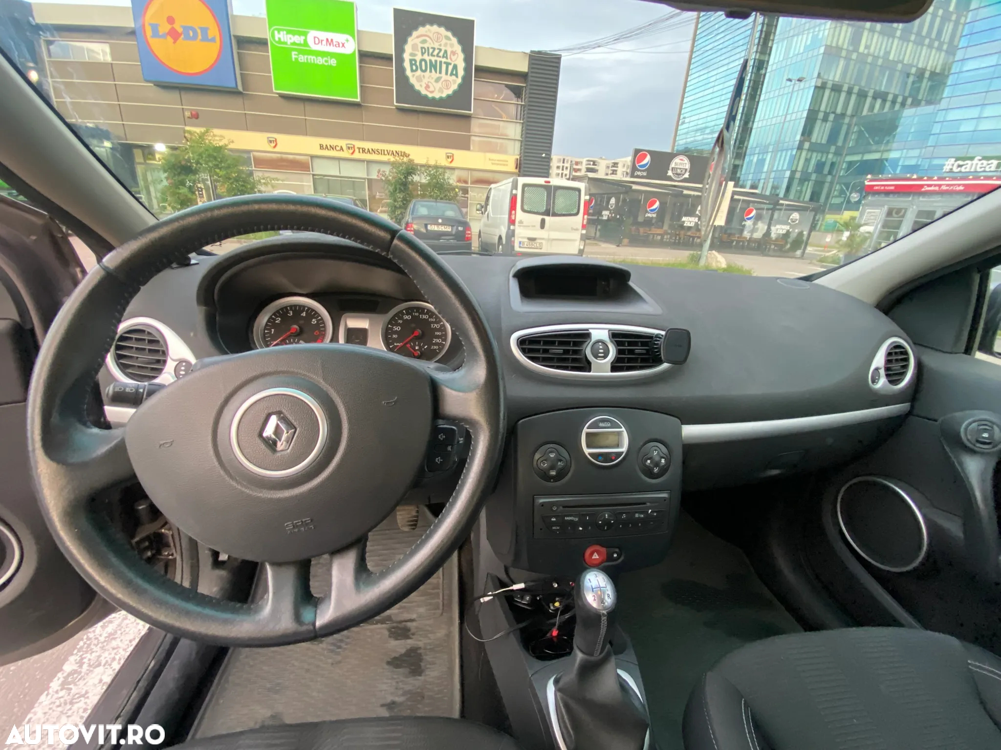 Renault Clio III 1.4 16V Dynamique - 9