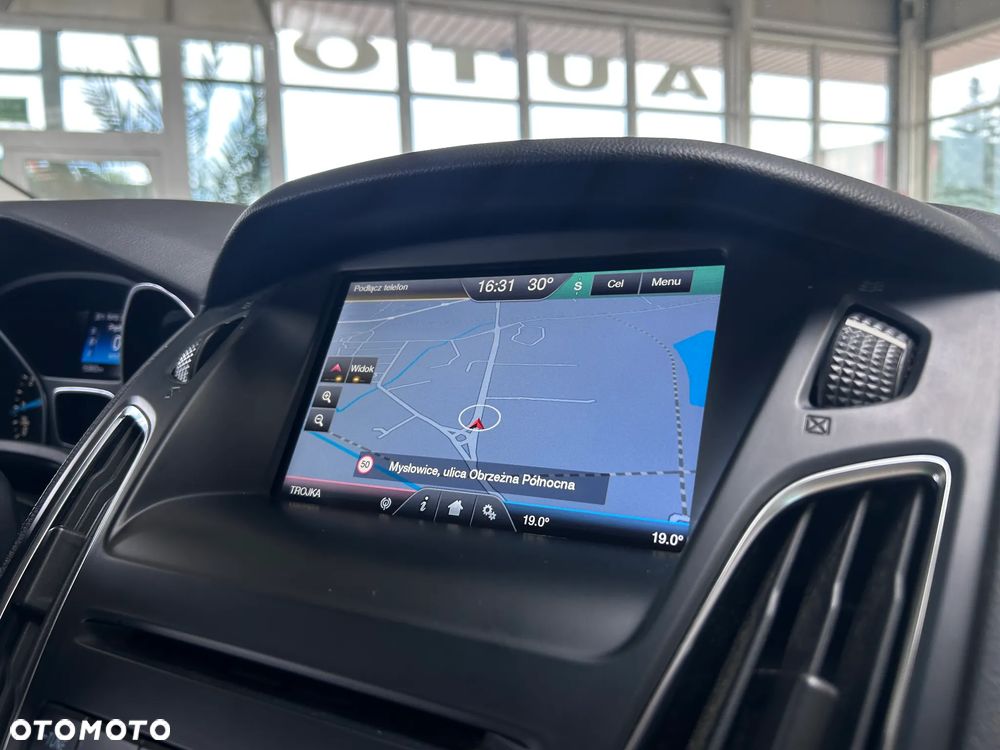 Ford Focus 1.5 EcoBoost Titanium ASS - 17