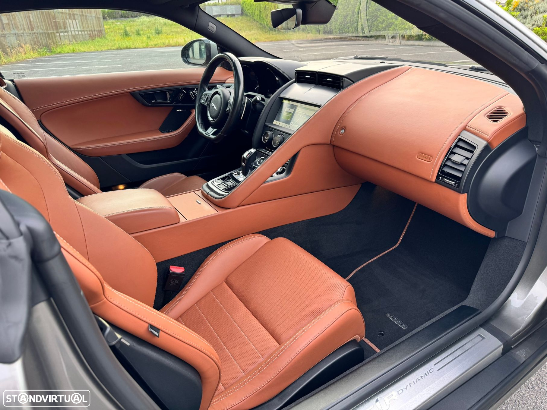 Jaguar F-Type 2.0 i4 R-Dynamic - 32