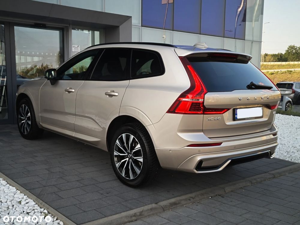 Volvo XC 60 B4 B Plus Dark - 7