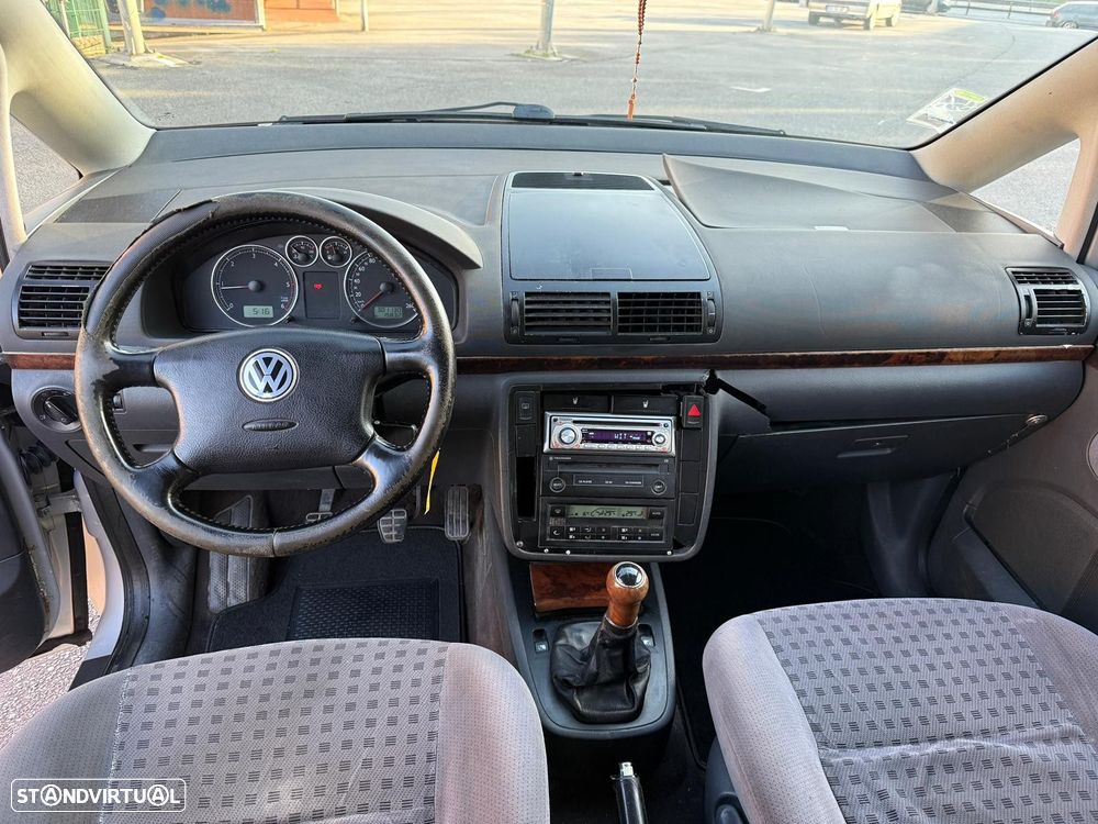VW Sharan - 7