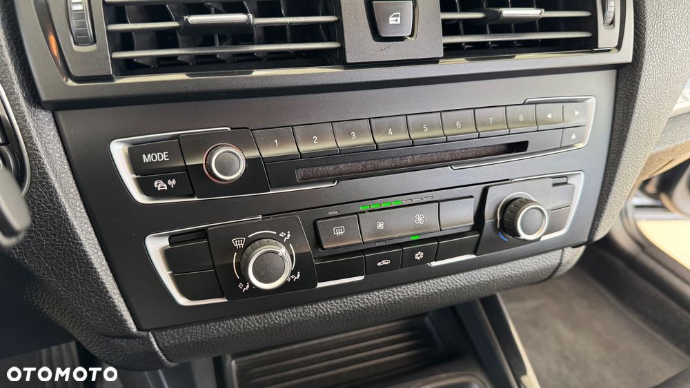 BMW Seria 1 116d EfficientDynamics - 23