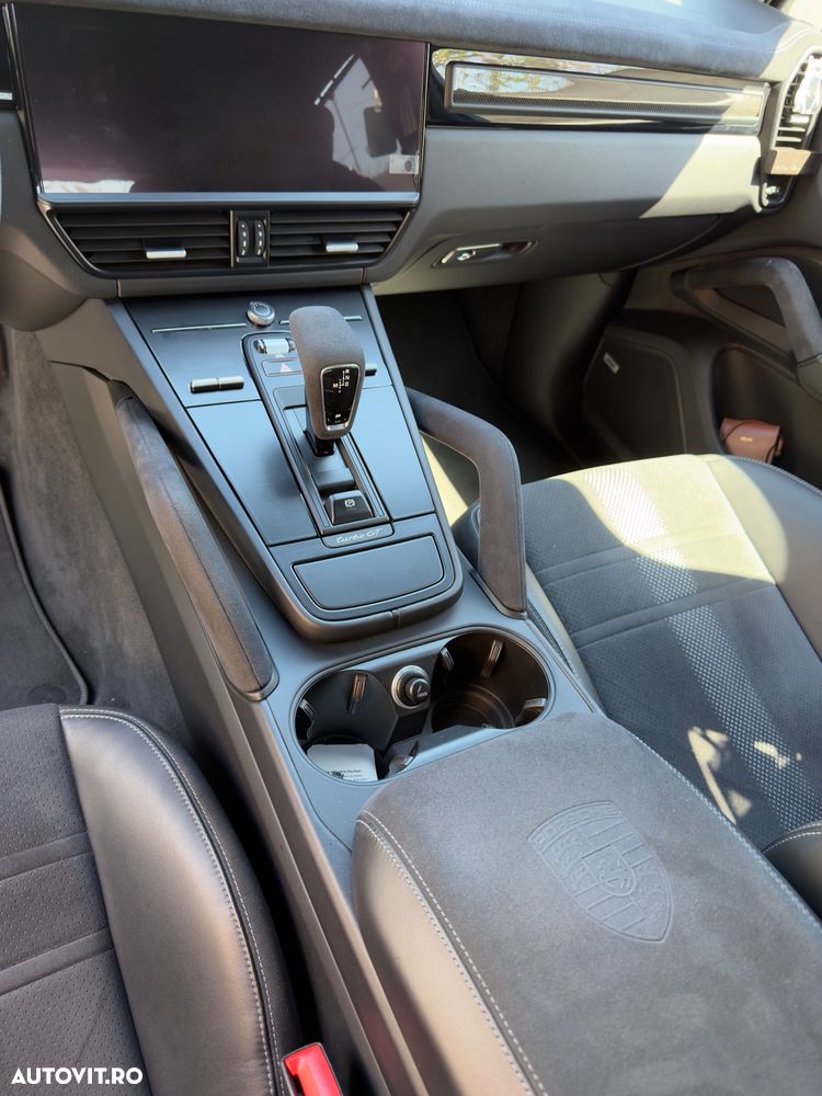 Porsche Cayenne Coupe - 8
