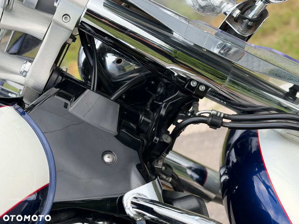 Suzuki Boulevard - 14