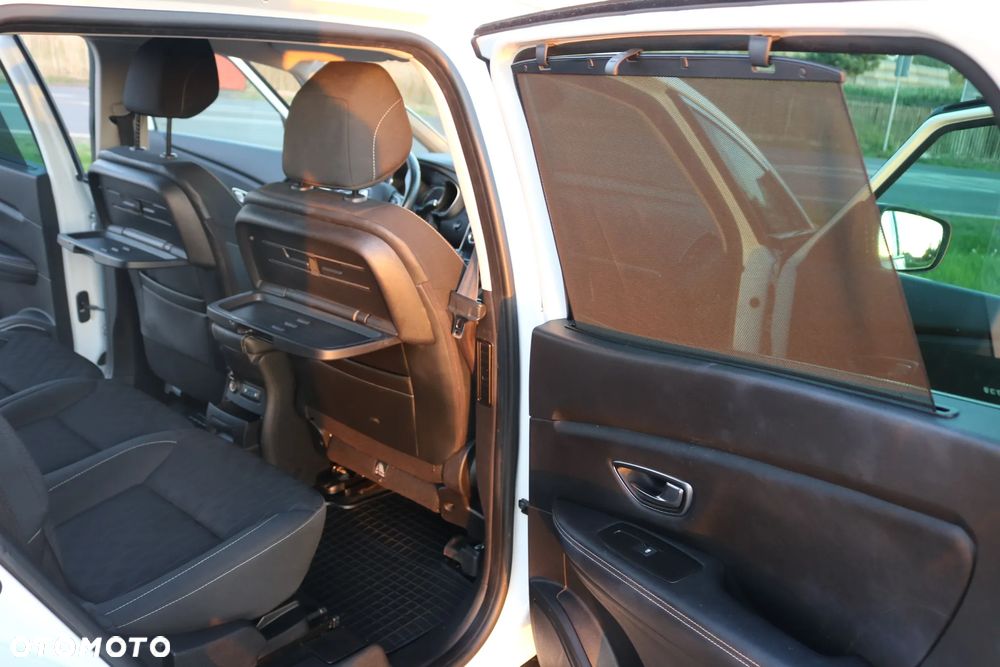 Renault Grand Scenic - 25