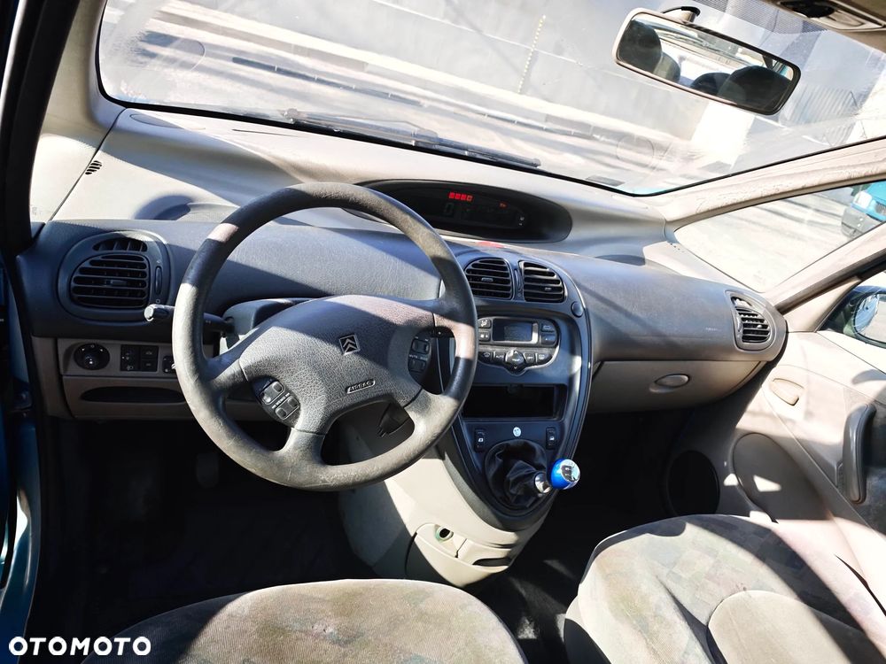 Citroën Xsara Picasso 1.8 16V SX - 9