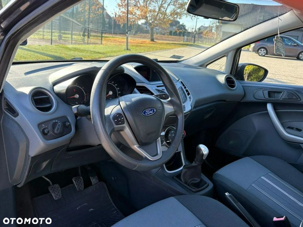 Ford Fiesta 1.25 Ambiente EU5 - 9