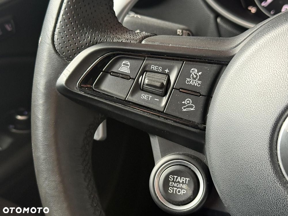 Alfa Romeo Stelvio 2.0 Turbo Veloce TI Q4 - 16