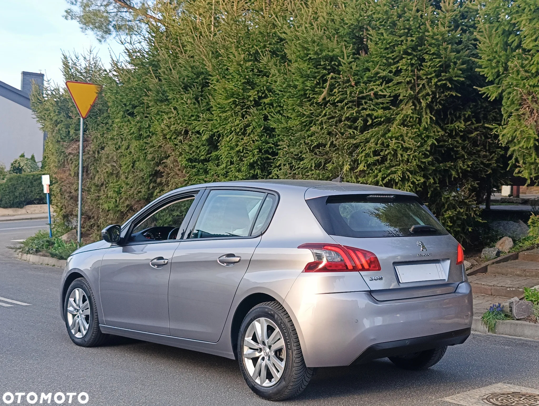 Peugeot 308 1.5 BlueHDi Allure S&S EAT6 - 3