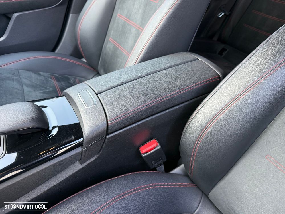 Mercedes-Benz CLA 250 e Shooting Brake AMG Line - 19