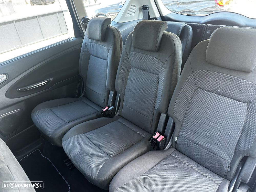Ford S-Max 1.8 TDCi Titanium 7L - 18