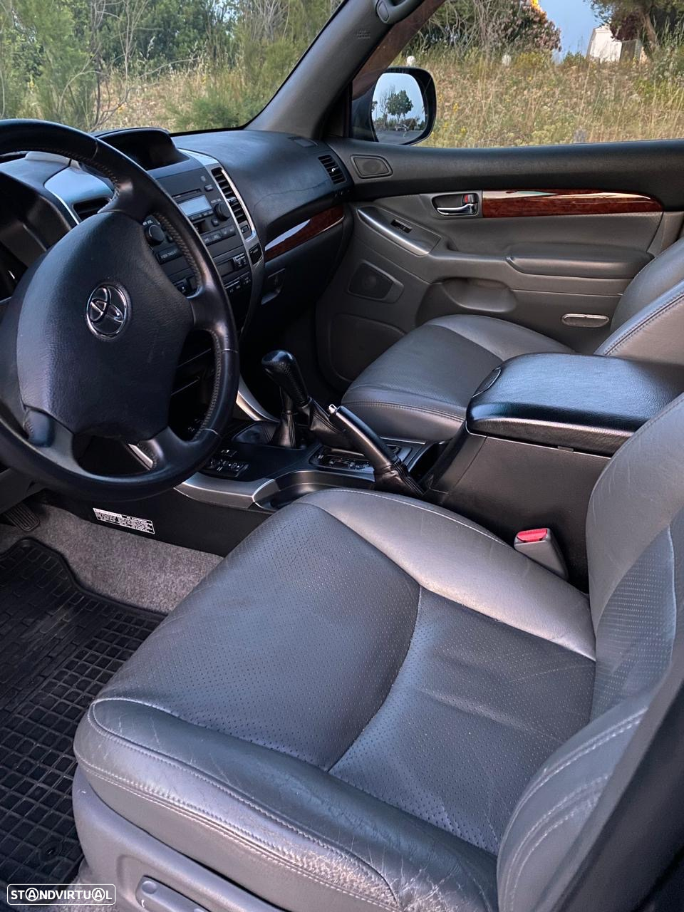 Toyota Land Cruiser Prado - 31