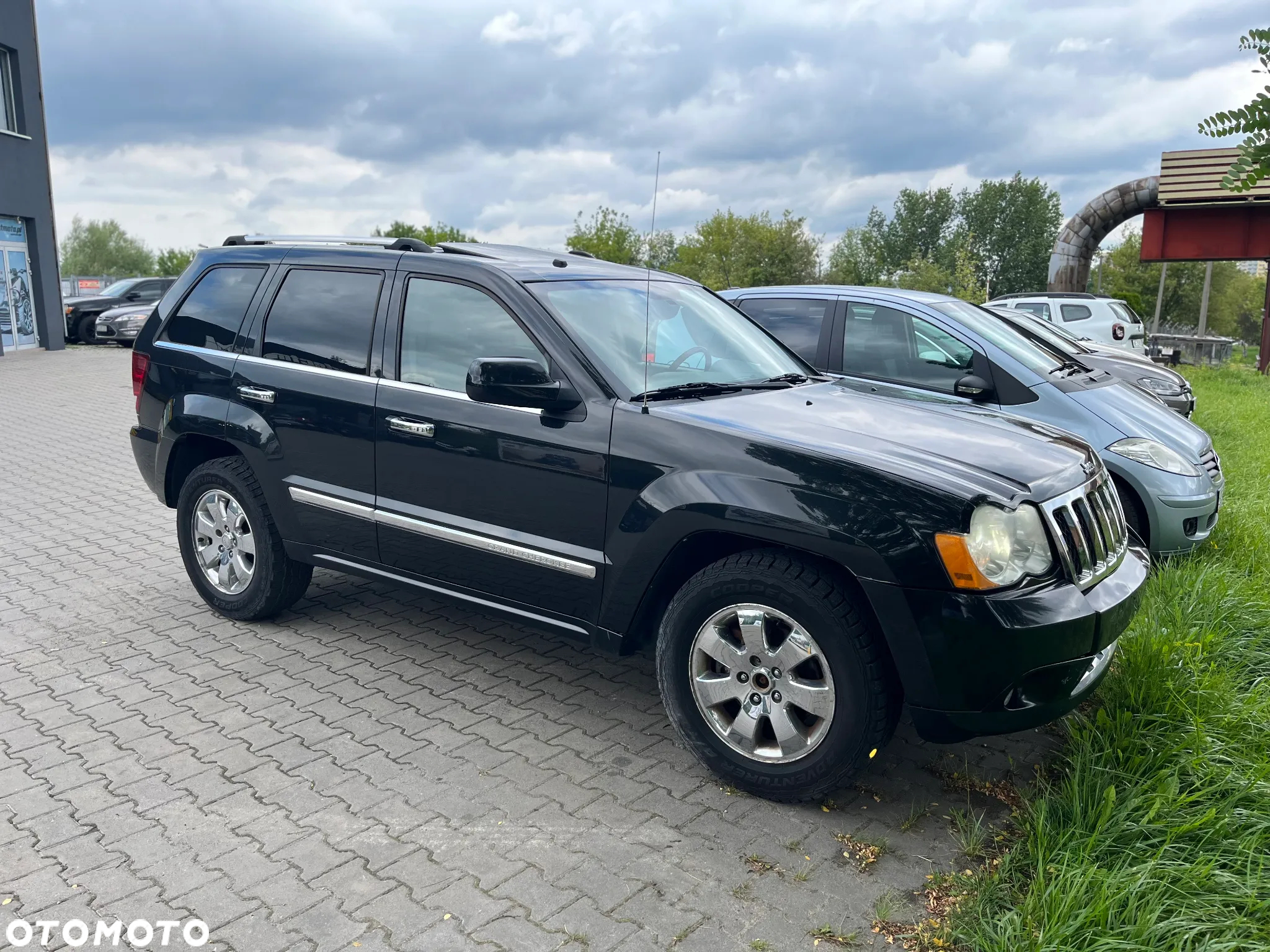 Jeep Grand Cherokee 5.7 V8 HEMI 4WD Automatik Overland - 39