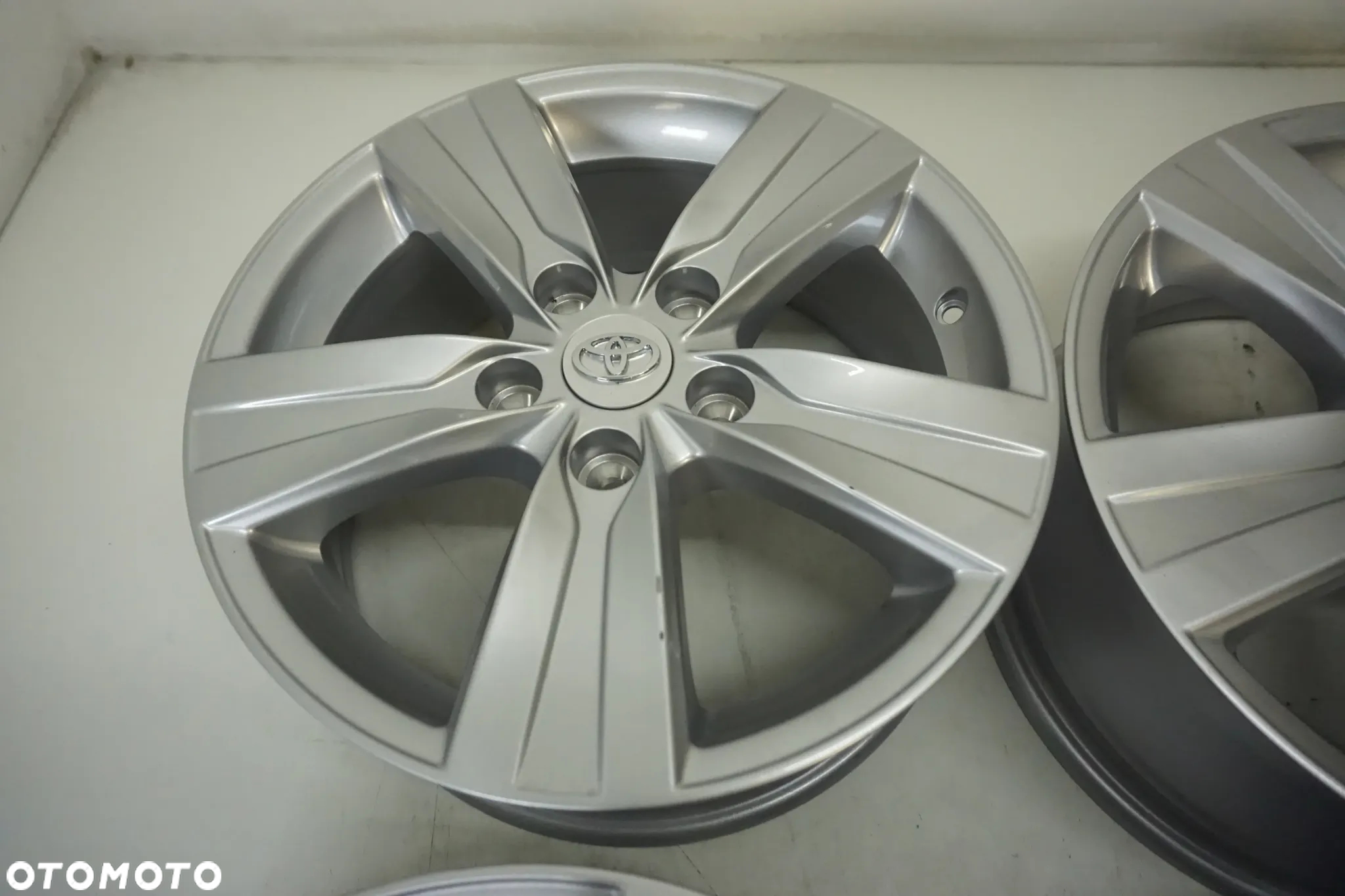FELGI ALUMINIOWE 16 TOYOTA AURIS RAV 4 CAMRY 4 AVENSIS YARIS CROSS COROLLA  CH R 5X114,3 - 6