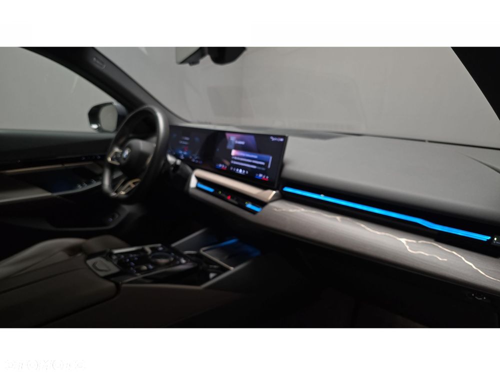 BMW Seria 5 - 29
