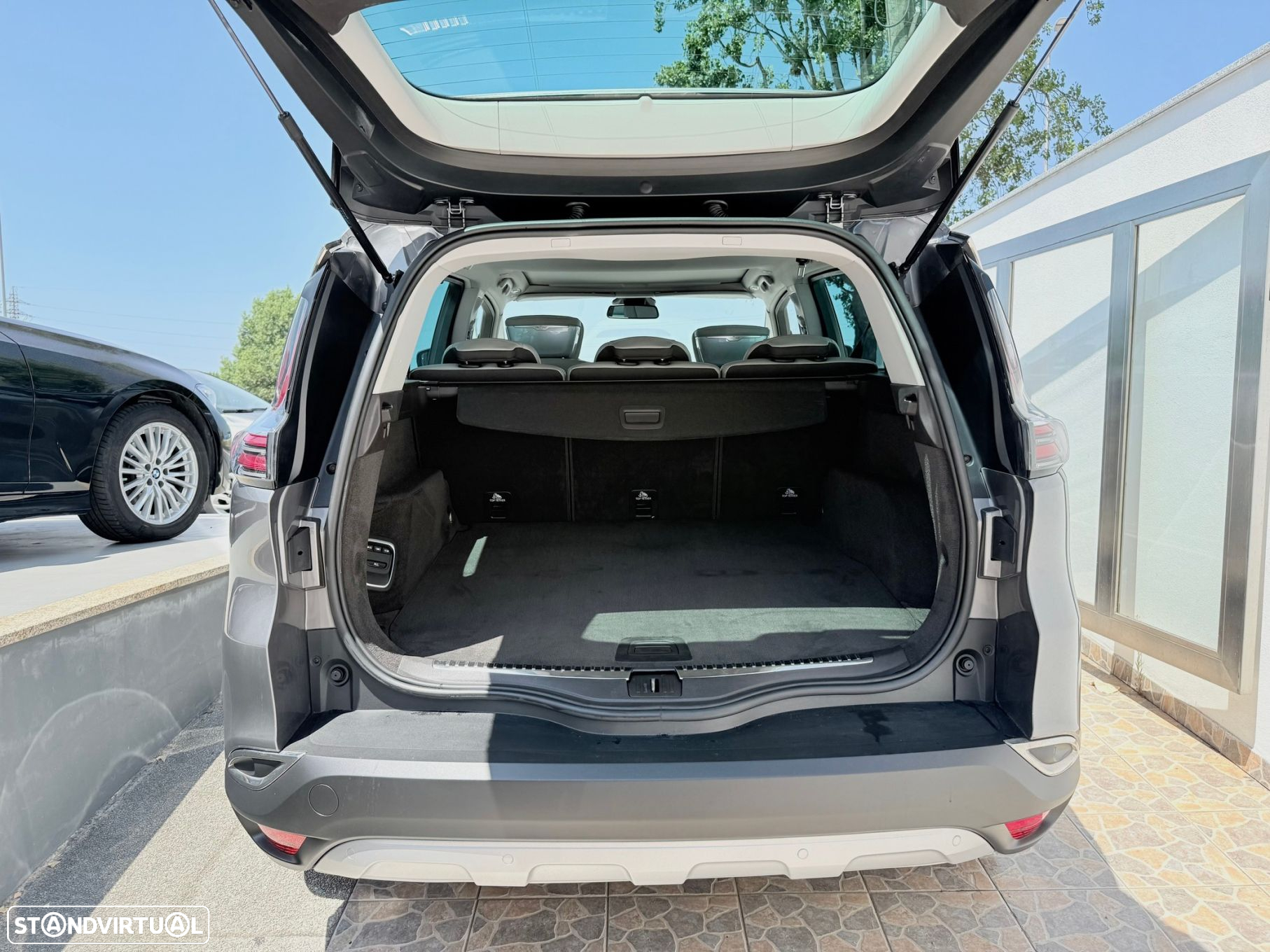 Renault Espace 1.6 dCi Initiale Paris EDC - 4