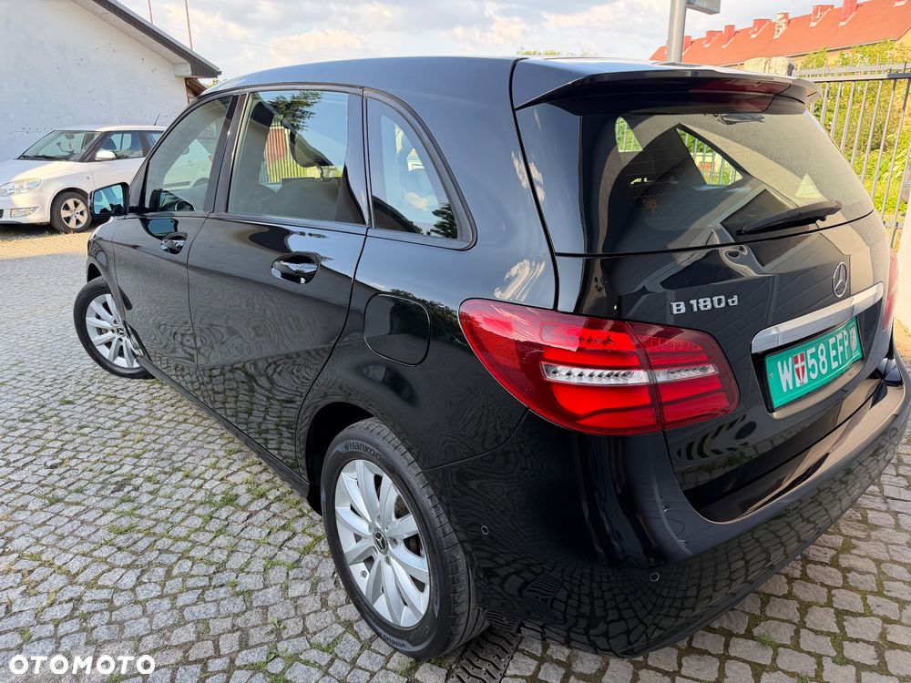 Mercedes-Benz Klasa B 180 (CDI) d 7G-DCT AMG Line - 3
