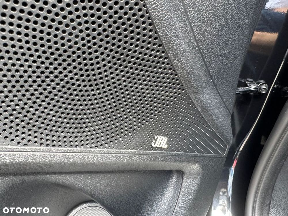 Kia XCeed 1.5 T-GDI Business Line DCT - 18
