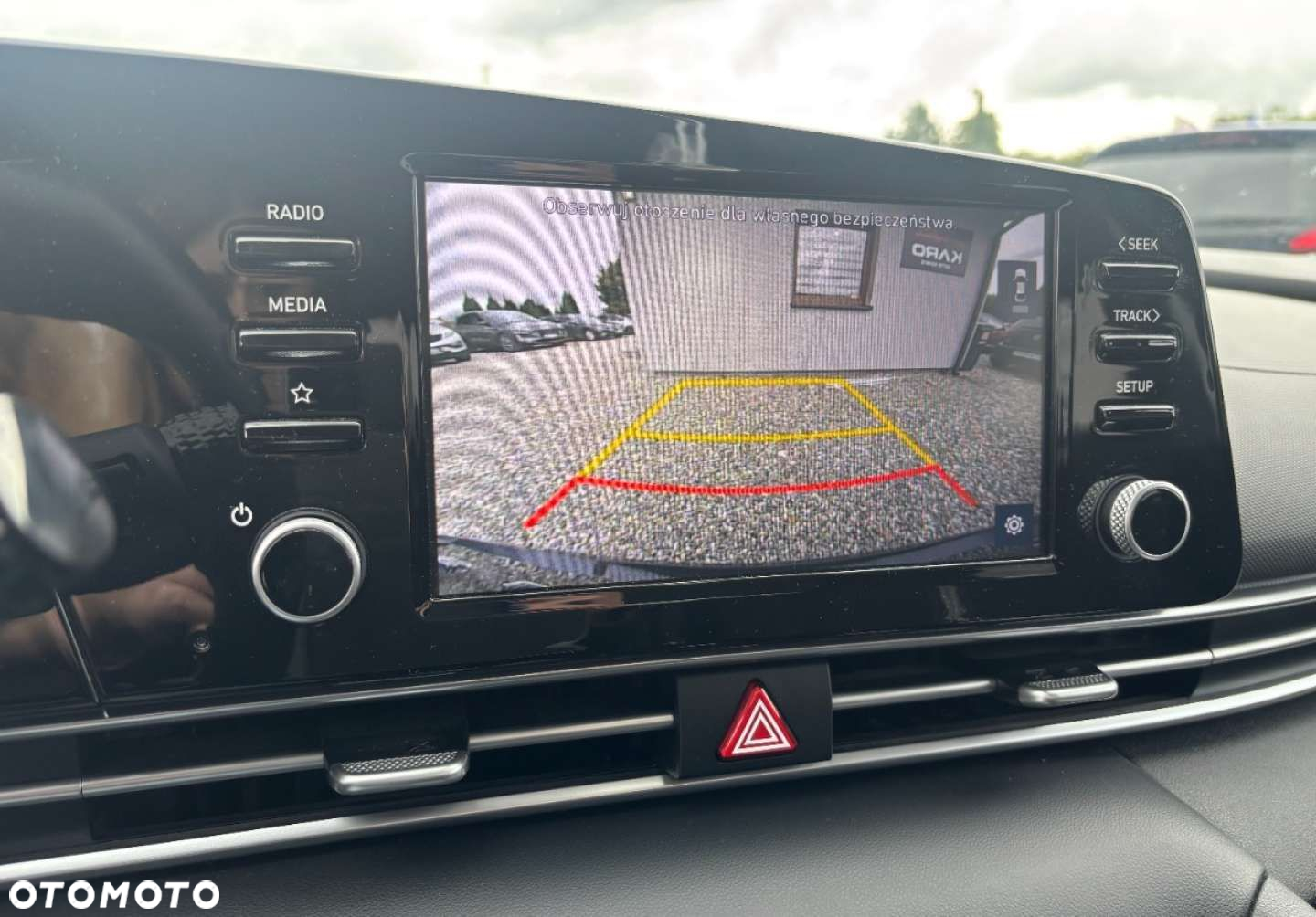 Hyundai Elantra - 17