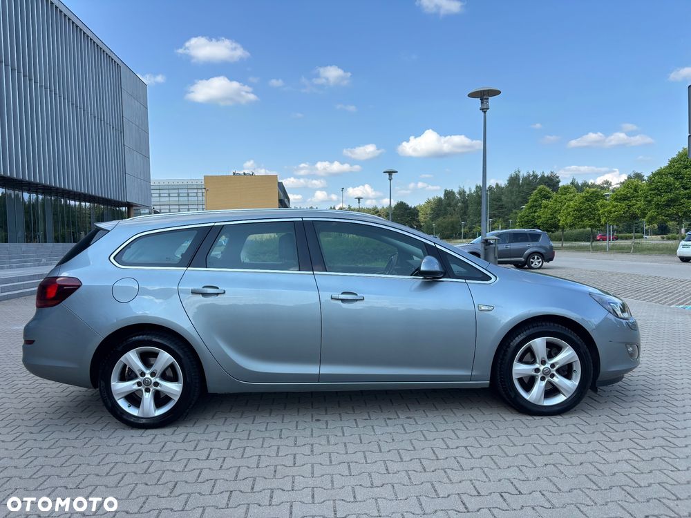 Opel Astra 1.6 T Sport - 8