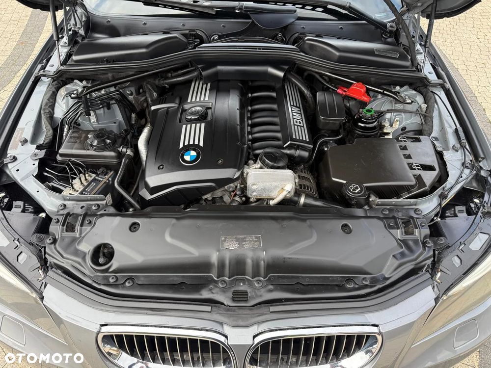 BMW Seria 5 ver-528i - 16
