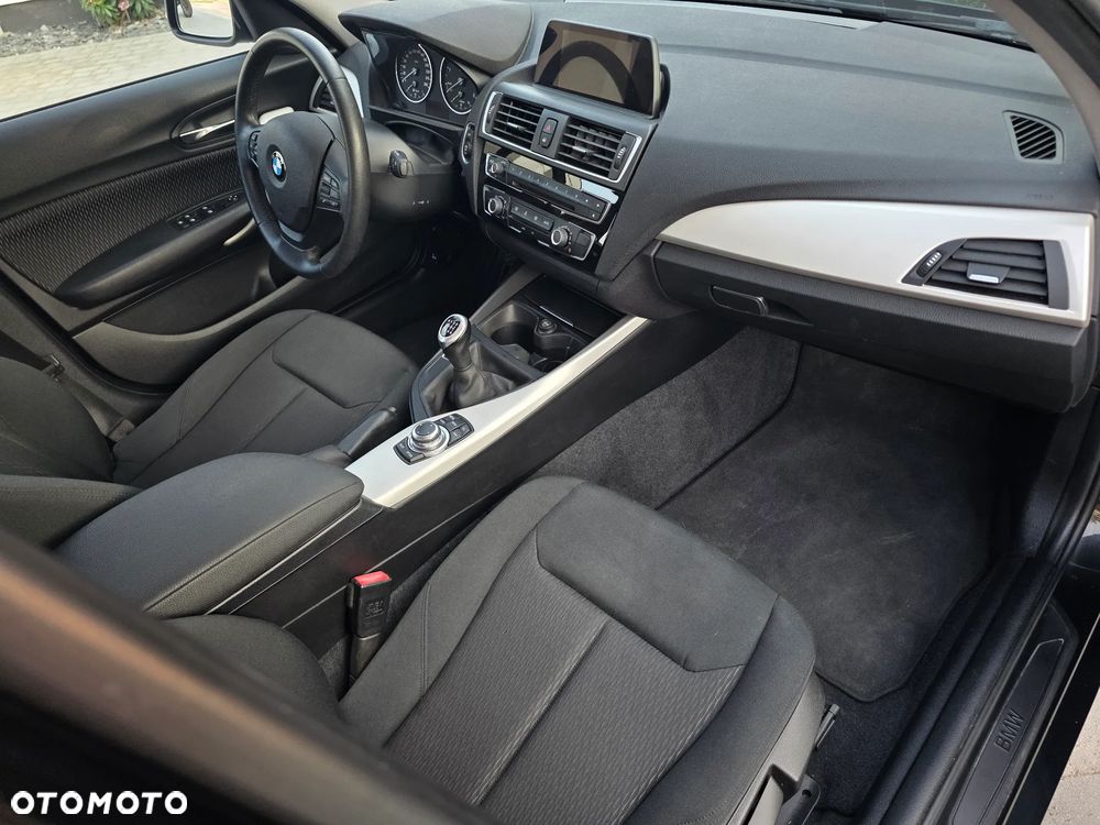 BMW Seria 1 118d Edition Metropolitan - 32