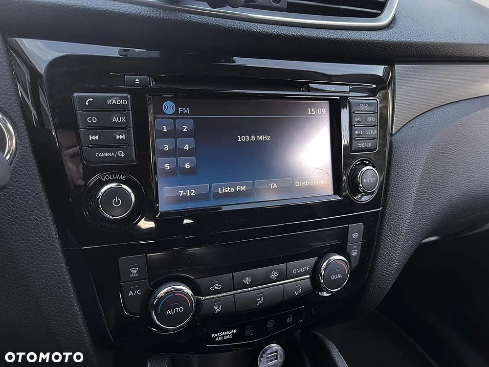 Nissan Qashqai 1.5 dCi N-CONNECTA - 17