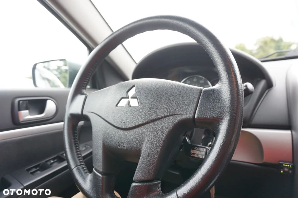 Mitsubishi Galant - 14