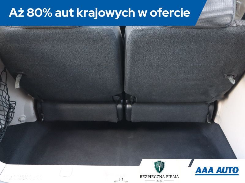 Mitsubishi Grandis - 21