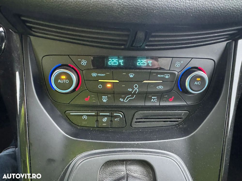 Ford Kuga 2.0 TDCi 4WD Powershift Titanium - 12