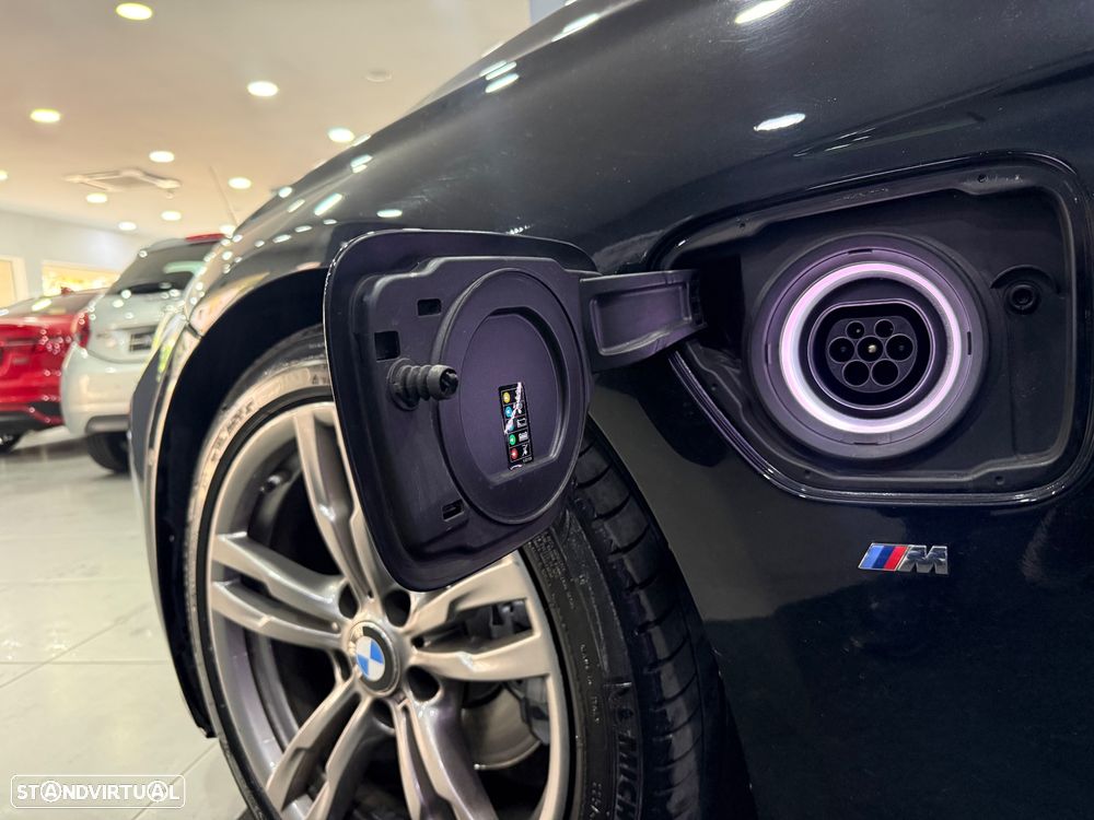 BMW 330 e iPerformance Pack M - 7