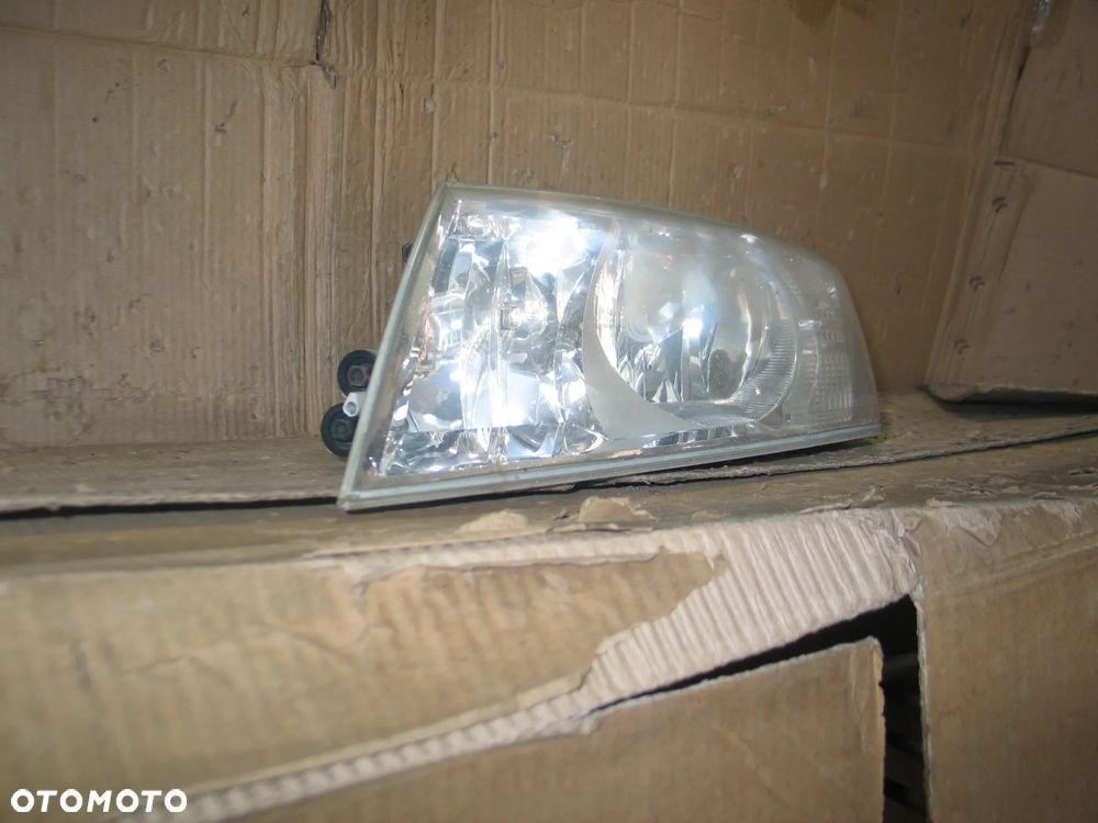 lampa lewy przod skoda octavia 2 II 04-08r. europa - 6