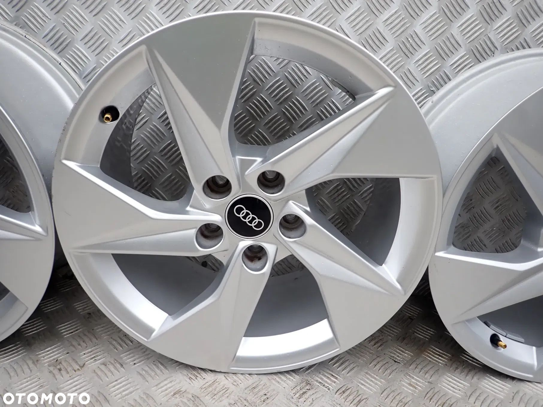 FELGI ALUMINIOWE 17 5x112 AUDI A3 S3 8Y NAJNOWSZY MODEL 8Y0601025A - 4