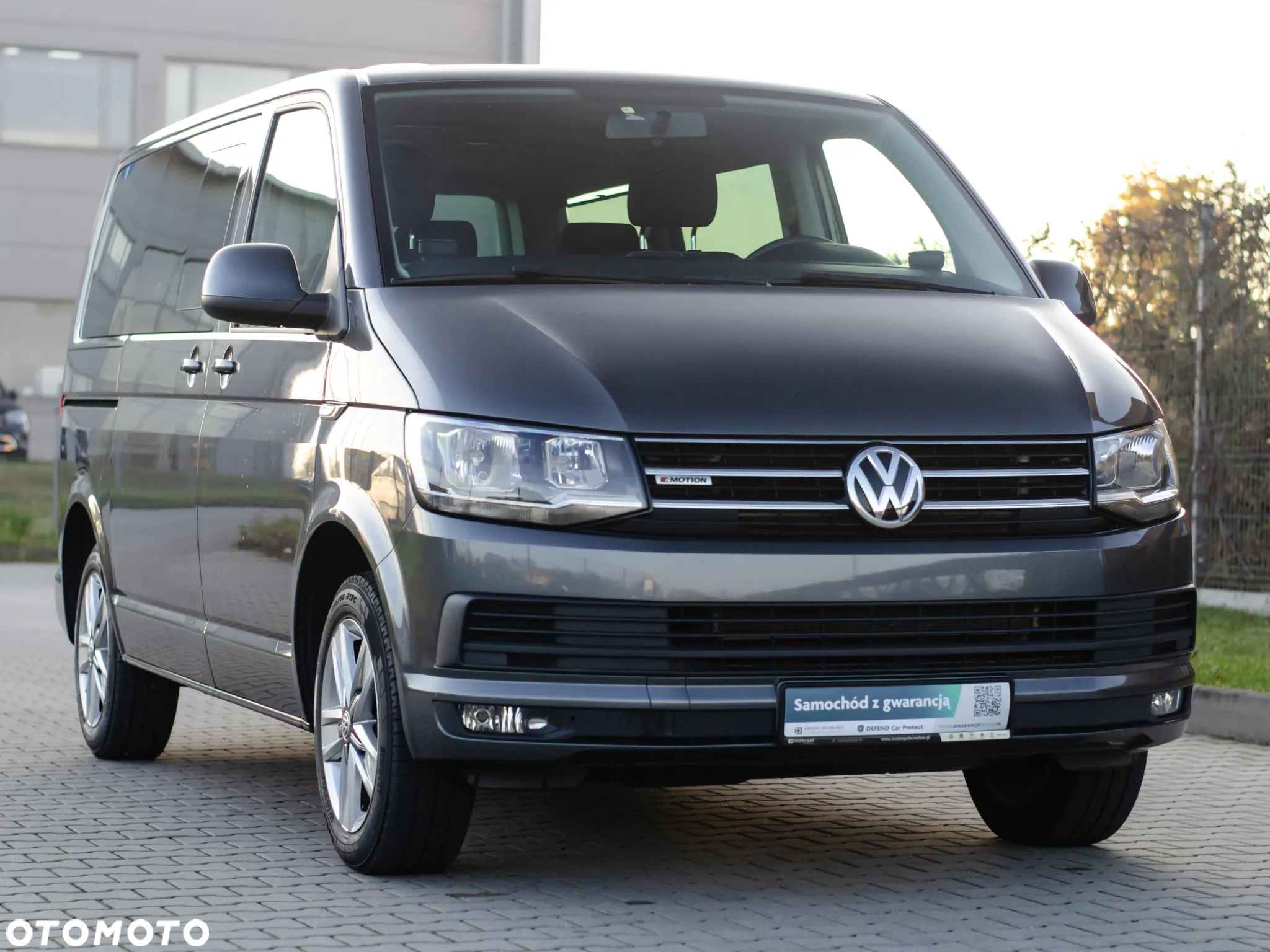 Volkswagen Caravelle - 3