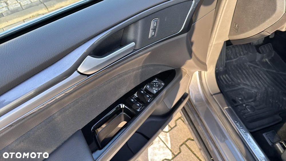 Ford Mondeo 2.0 EcoBlue Titanium AWD - 13