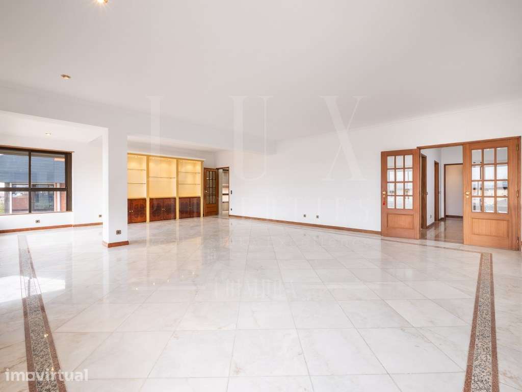 Apartamento T4 Duplex | Rua Padre Manuel da Nóbrega, Coimbra - Grande imagem: 5/53