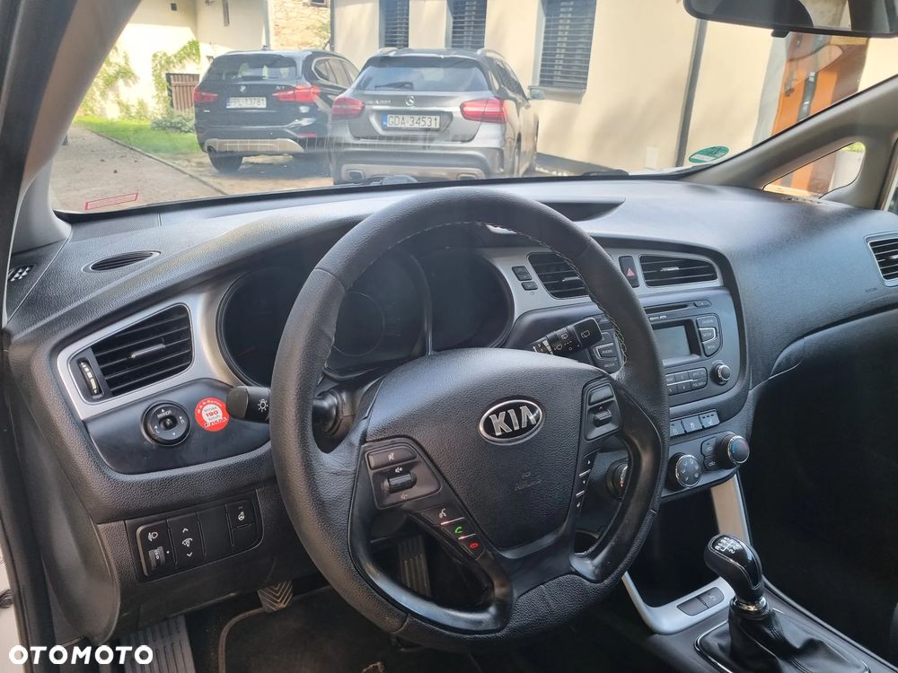Kia Ceed 1.6 GDI Business Line - 22